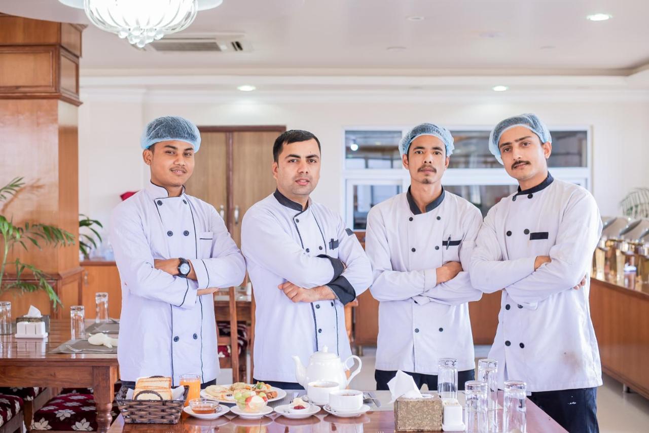 Hotel Earth Light Sauraha チトワン エクステリア 写真