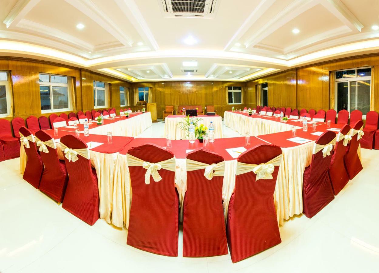Hotel Earth Light Sauraha チトワン エクステリア 写真